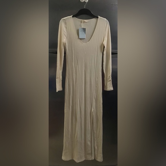 OAK + FORT Dresses & Skirts - OAK + FORT ribbed cream maxi dress with slit